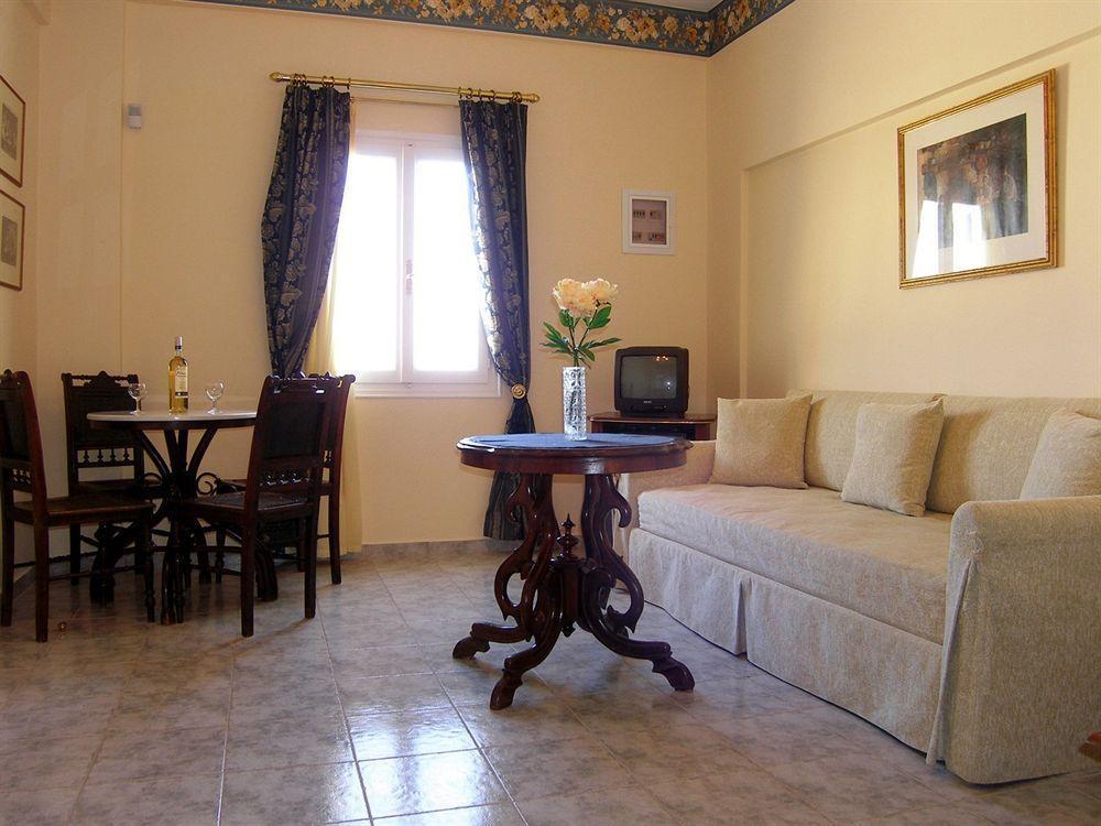 Emilia Luxury Apartments Megas Gialos - Nites Exterior foto
